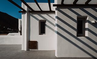 Bianco Diverso Suites