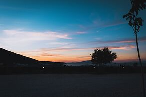 Bianco Diverso Suites