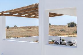 Bianco Diverso Suites