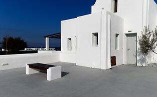 Bianco Diverso Suites