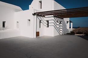 Bianco Diverso Suites