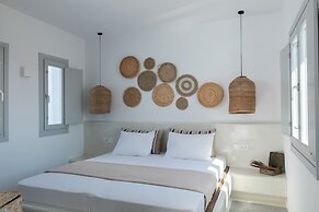 Bianco Diverso Suites