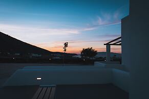 Bianco Diverso Suites