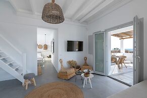 Bianco Diverso Suites