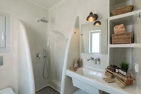 Bianco Diverso Suites