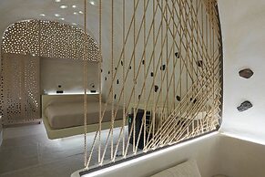 Andronikos Canaves Santorini