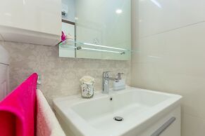 Hedera Estate, Hedera A24