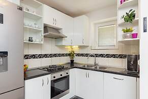 Hedera Estate, Hedera A24