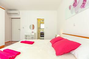 Hedera Estate, Hedera A24