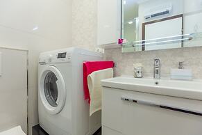 Hedera Estate, Hedera A24