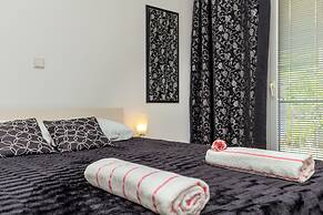 Hedera Estate, Hedera A24