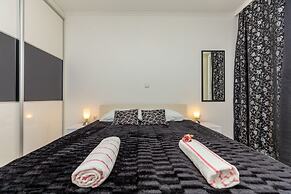 Hedera Estate, Hedera A24