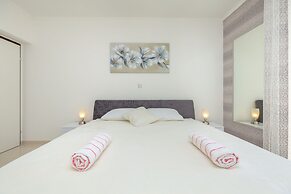 Hedera Estate, Hedera A24