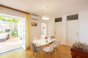 Hedera Estate, Hedera A13