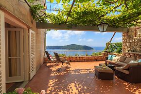 Hedera Estate, Hedera A13