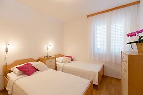 Hedera Estate, Hedera A13