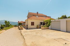 Hedera Estate, House Hedera