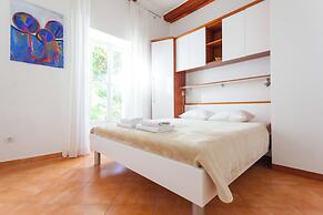 Hedera Estate, Hedera A26