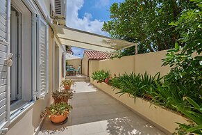 Hedera Estate, Hedera A26