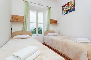 Hedera Estate, Hedera A26