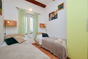 Hedera Estate, Hedera A26