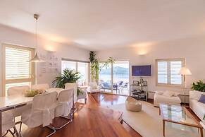 Hedera Estate, Hedera A14