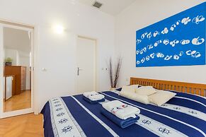 Hedera Estate, Hedera A14