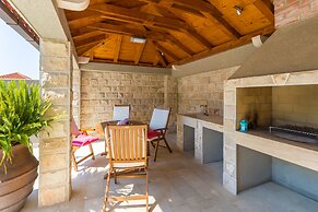 Hedera Estate, Hedera A18