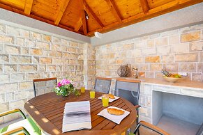 Hedera Estate, Hedera A18