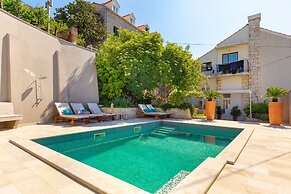 Hedera Estate, Hedera A18