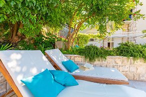 Hedera Estate, Hedera A18