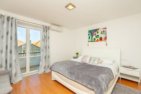 Hedera Estate, Hedera A18