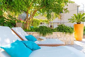 Hedera Estate, Hedera A18