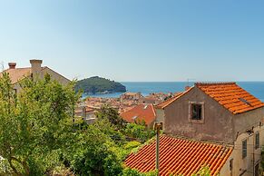 Hedera Estate, Hedera A18