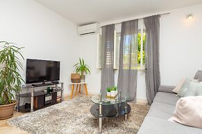 Hedera Estate, Hedera A18