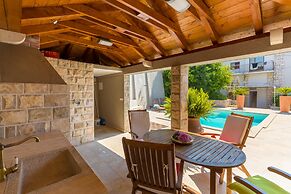 Hedera Estate, Hedera A18