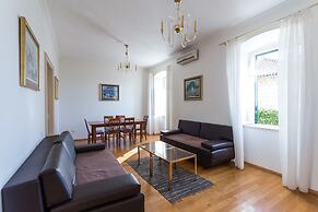 Hedera Estate, Hedera A27