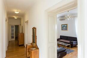 Hedera Estate, Hedera A27