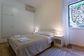 Hedera Estate, Hedera A27