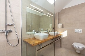 Hedera Estate, Villa Hedera II