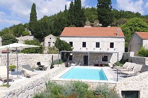 Hedera Estate, Villa Hedera Viii