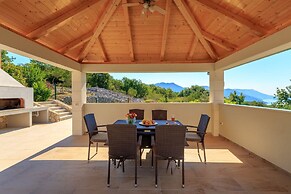 Hedera Estate, Villa Hedera VII