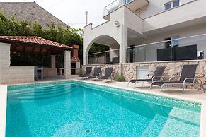 Hedera Estate, Villa Hedera X