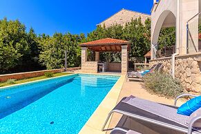 Hedera Estate, Villa Hedera X