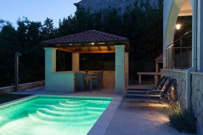 Hedera Estate, Villa Hedera X