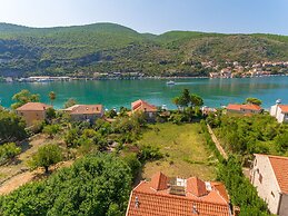 Hedera Estate, Villa Hedera X