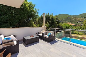 Hedera Estate, Villa Hedera X