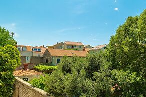 Hedera Estate, Hedera A1