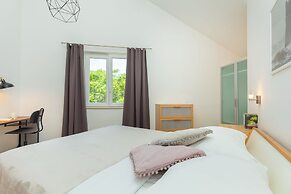 Hedera Estate, Hedera A1