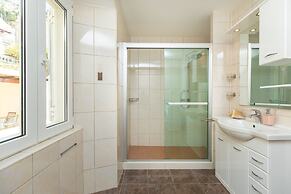 Hedera Estate, Hedera A19